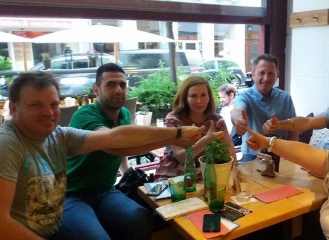 Treffen im Caf&eacute; am 13.06.17 - Foto 1 | Wollen wir bitte Deutsch lernen, das macht Spa&szlig; - Foto